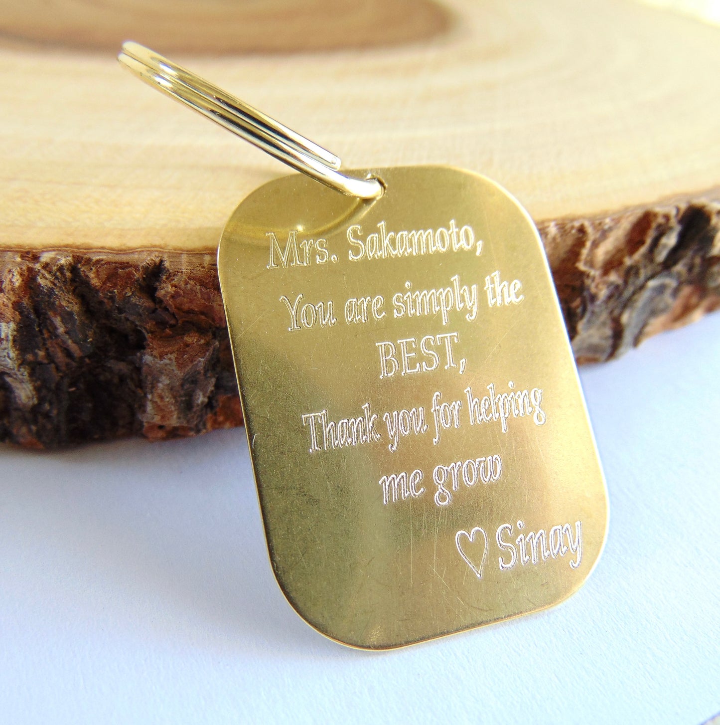 Personalized engraving on a keychain, for Mama Bear