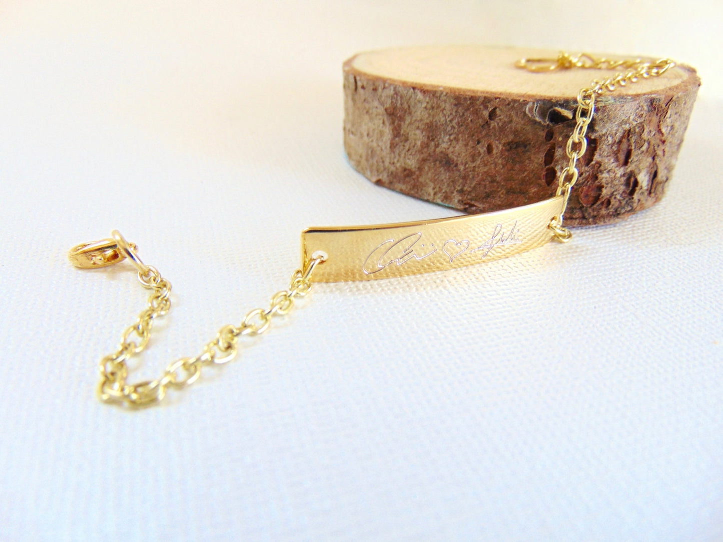 Écriture manuscrite réelle gravée sur le bracelet barre, bracelet signature disponible en argent, or et or rose