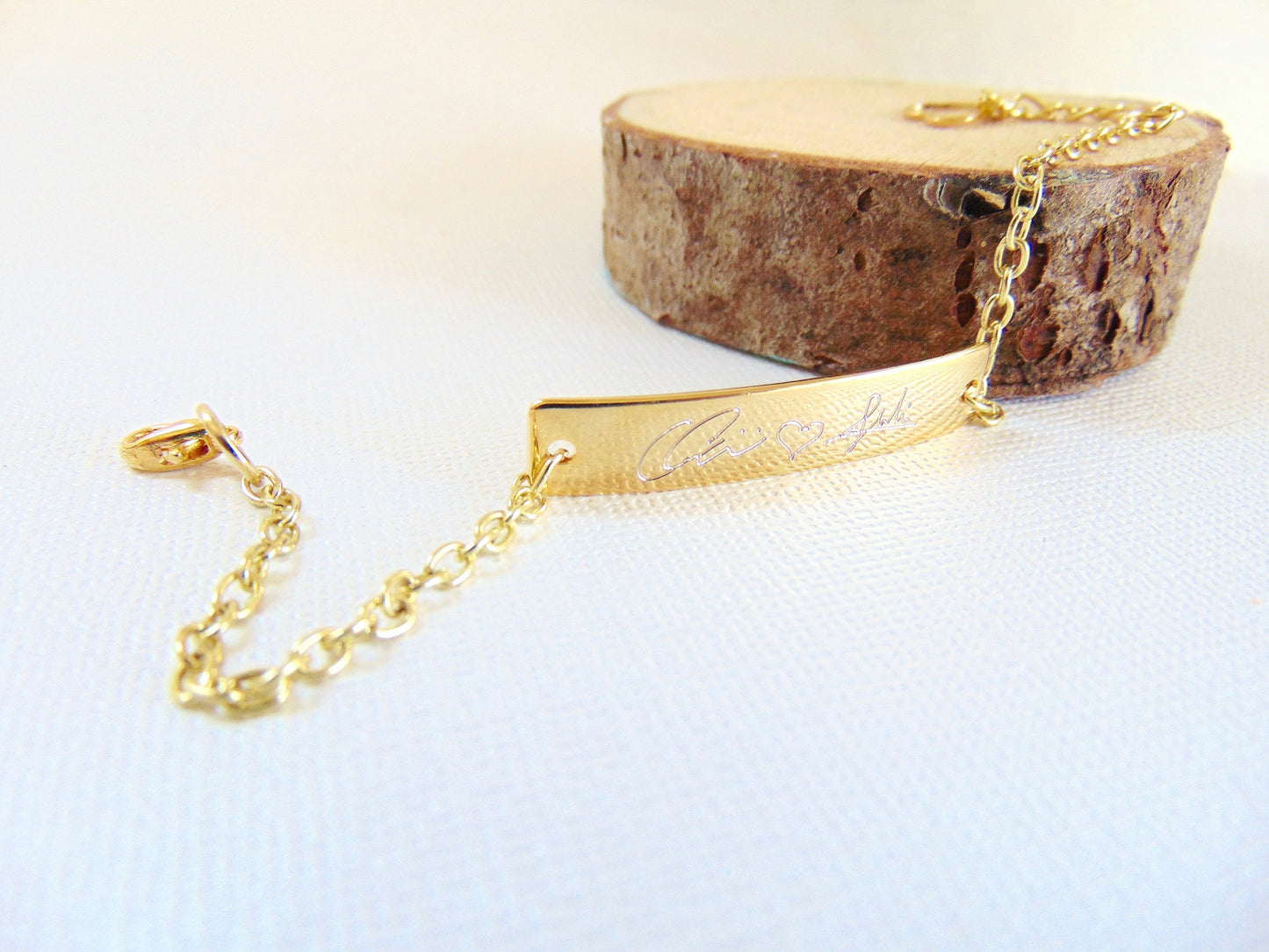 Bracelet gravé en or rose, bijoux d'écriture à la main personnalisés