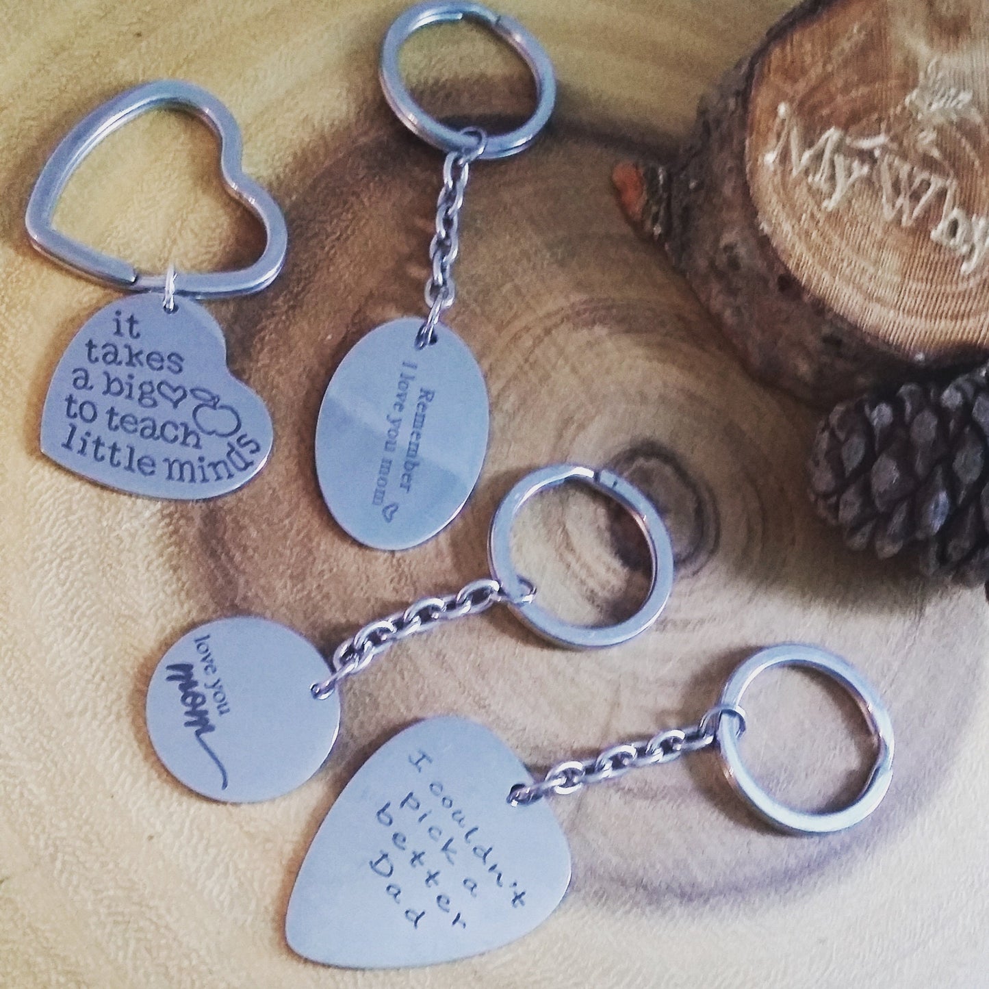 I love you mom - message engraved on keychain in silver