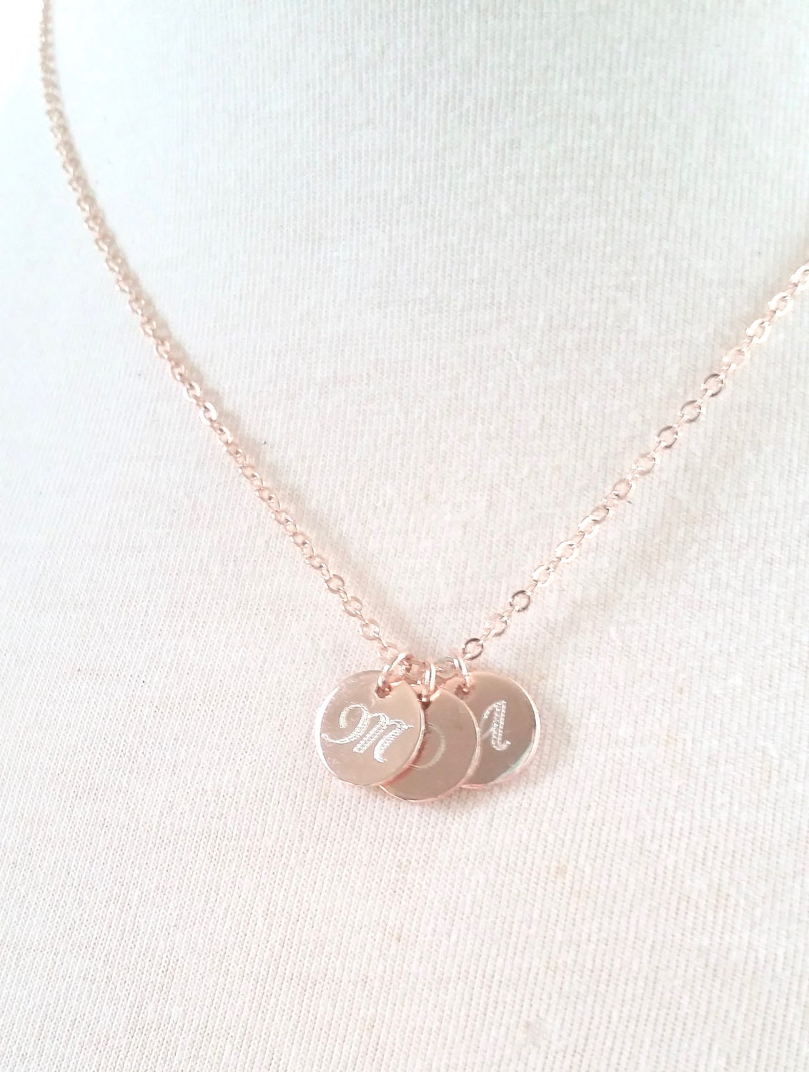 Initial necklace in rose gold - Monogram Disc necklace