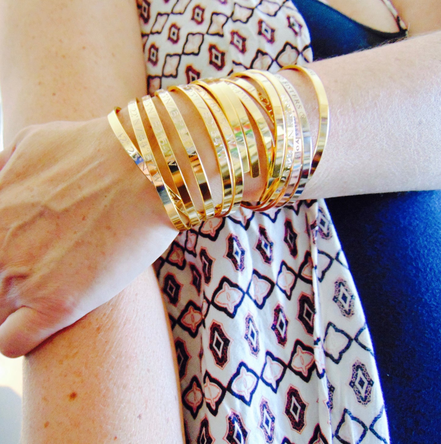 Bracelet manchette gravé personnalisé en or, argent, or rose - choisissez votre mantra