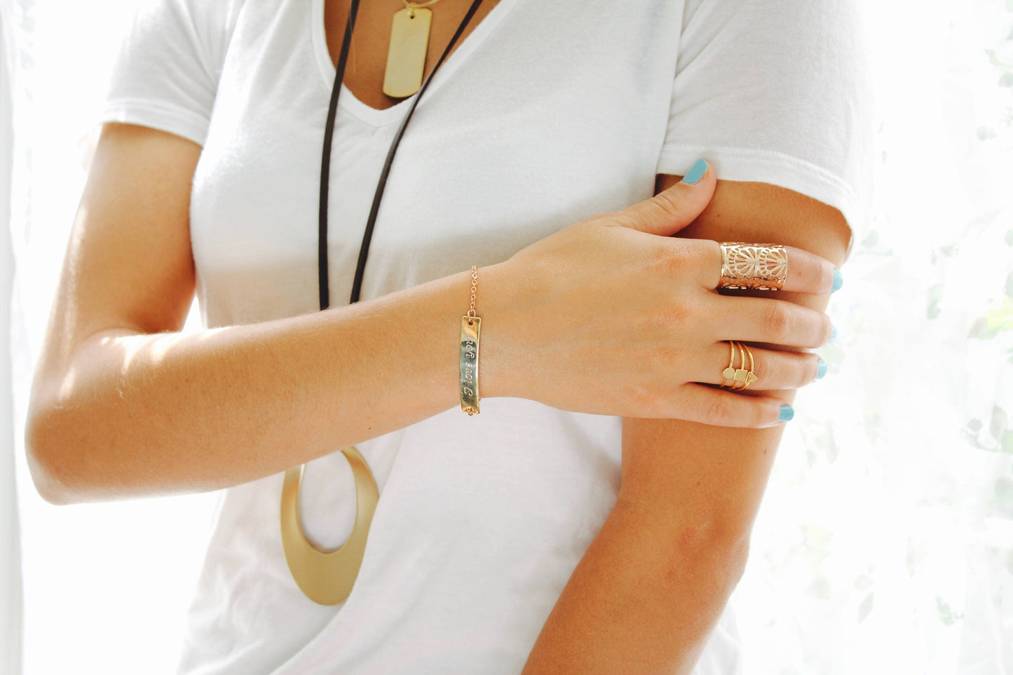 Bracelet de barre de plaque de nom d'or rose, bracelet personnalisé d'amour initial