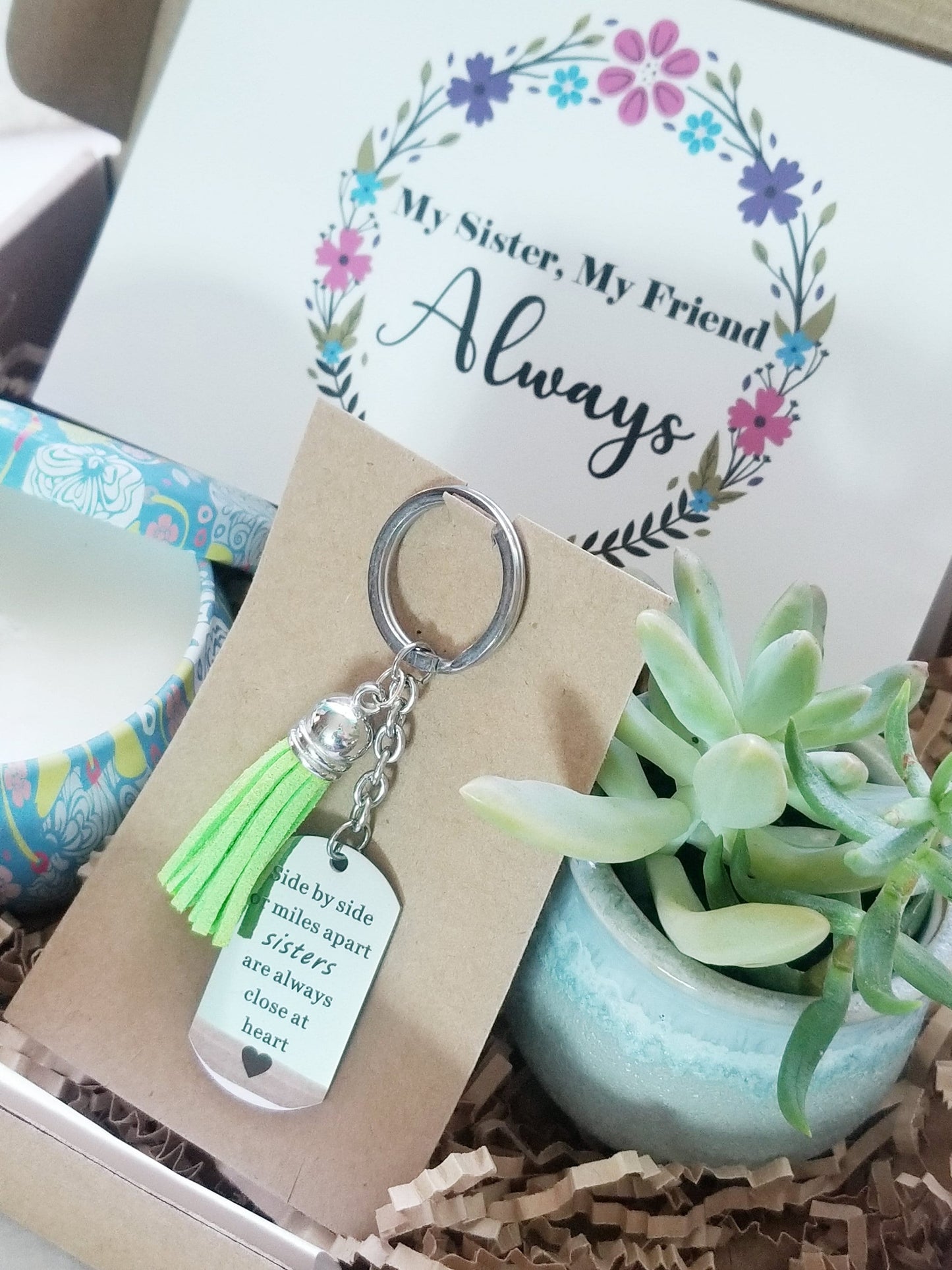 Coffret cadeau Sisters - mini succulente, bougie &amp; porte-clés personnalisé