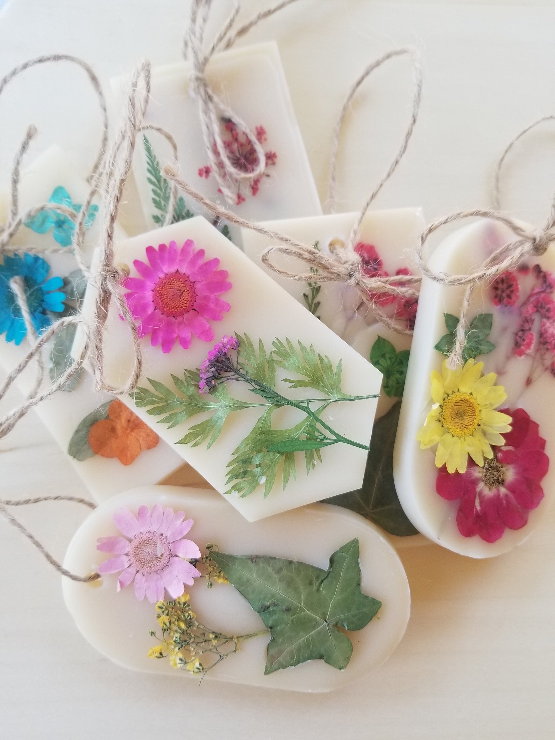 DIY Scented Wax Sachets with Soy Wax, Botanicals & Essential Oils