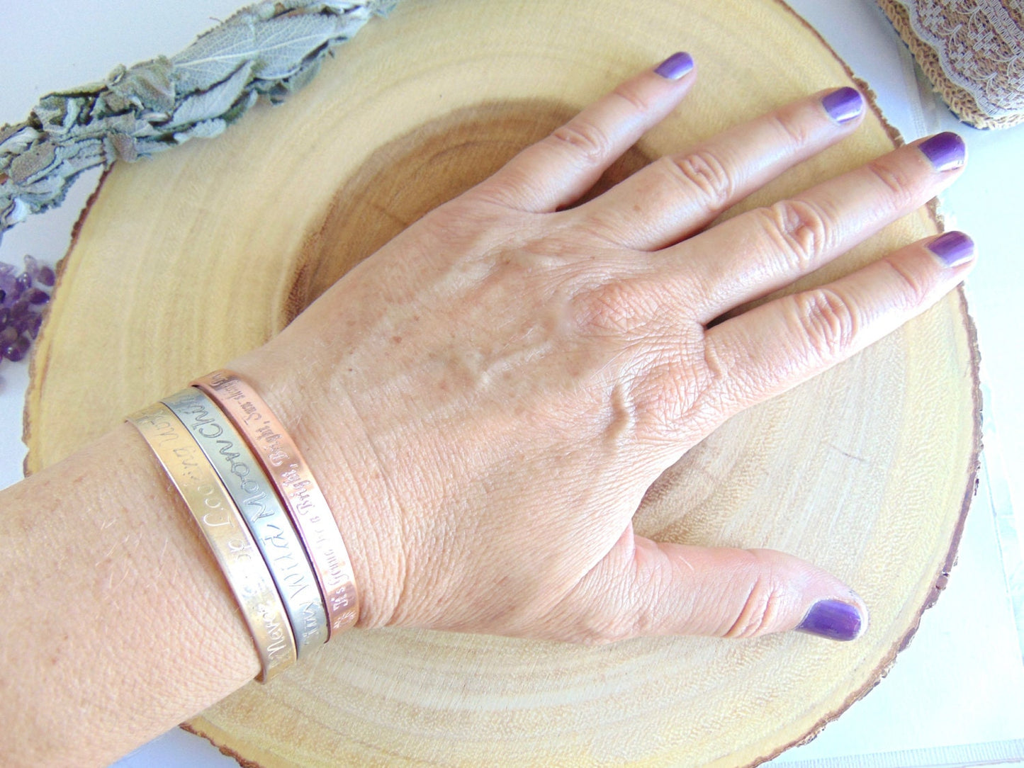 Mantra Gravé sur bracelet manchette - Or, argent ou or rose 