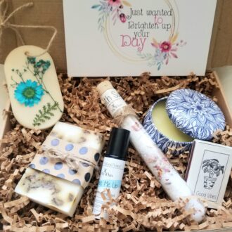 Thinking of you care package, cheer up gift box, Brighten up your day basket, spa gift, surgery gift, send a encouragement gift box.