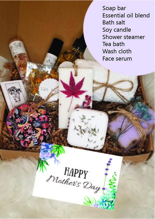 Mothers day gift box, All natural spa bundle, send care package for mom, pampering basket, hug in a box, Grandma spa gift for mothers day.