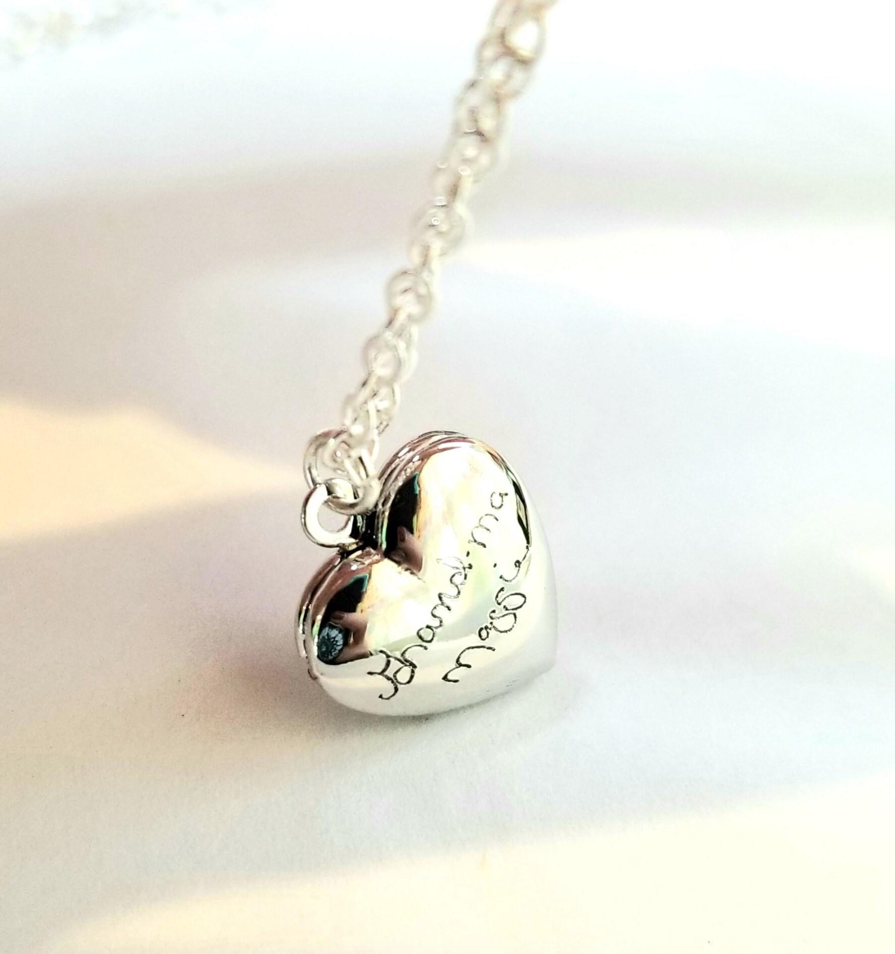 Handwritten Heart locket necklace, Custom hand writing keepsake gift idea, personalized engraved heart necklace, silver locket pendant.