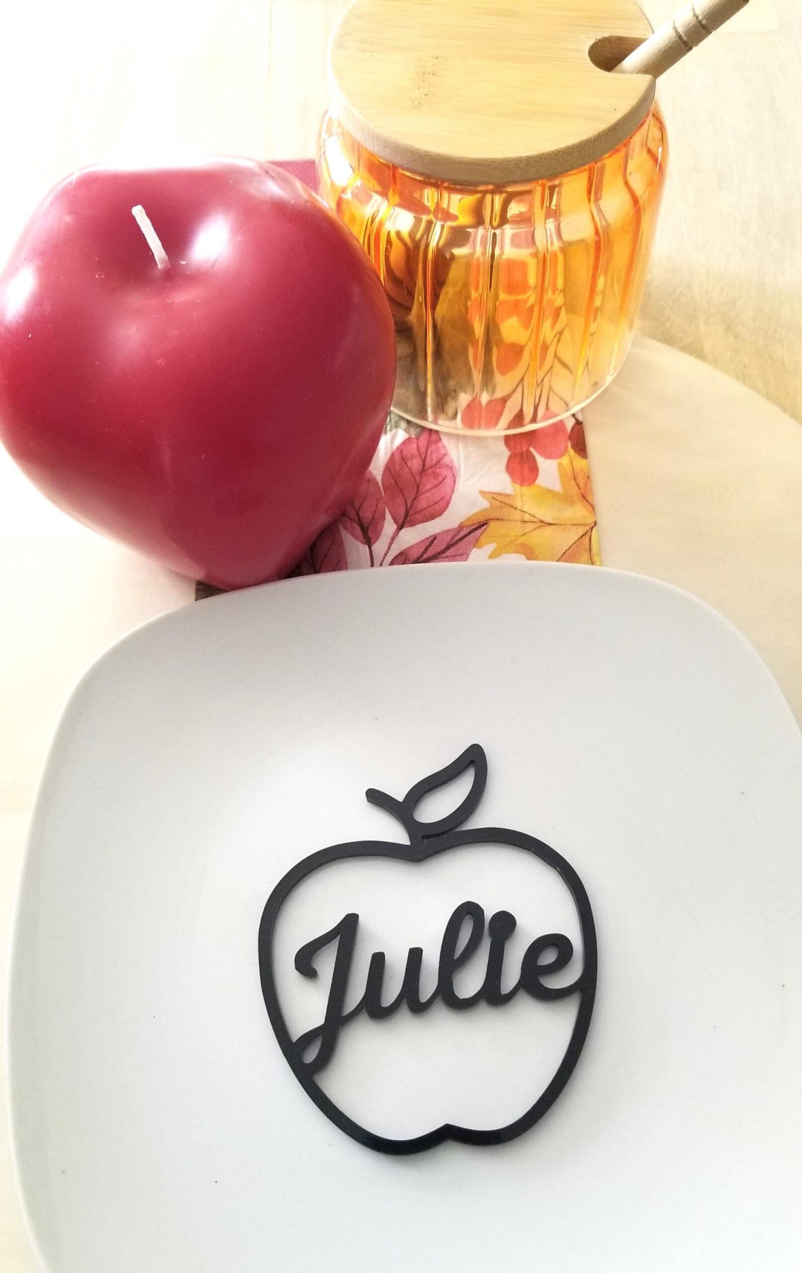 Rosh Hashanah table decoration, Jewish new year holiday, Wedding place card, Apple place cards, Personalized dinner plate setting decor