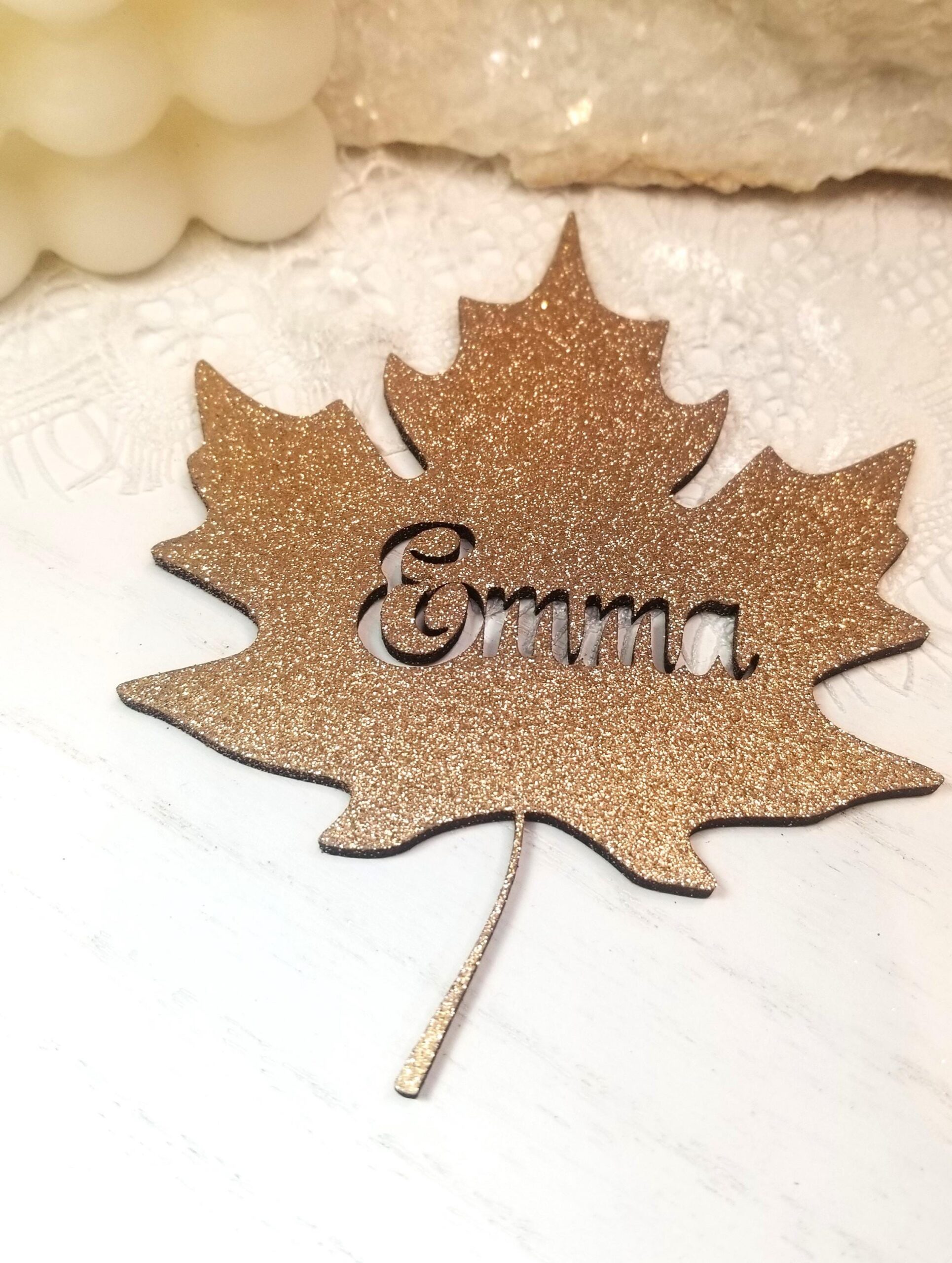 Custom Dinner Party place card, Thanksgiving Decor Name Tags, Fall Place Tags, Personalized wood Leaf tag, Friendsgiving Dinner table tag