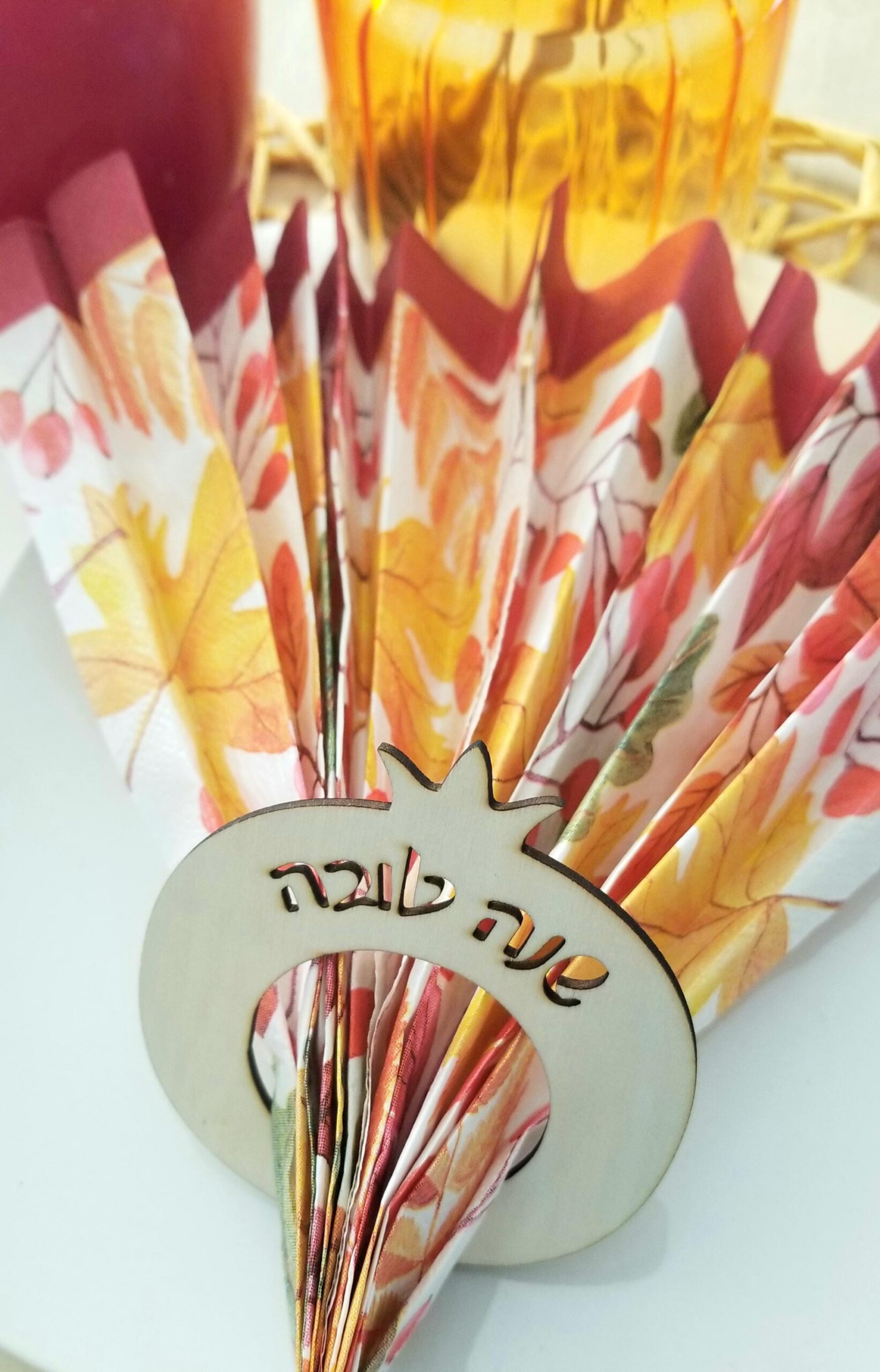 Rosh Hashanah napkin rings, personalized table decoration, Jewish new year holiday table decor, Shana Tova pomegranate dinner setting decor