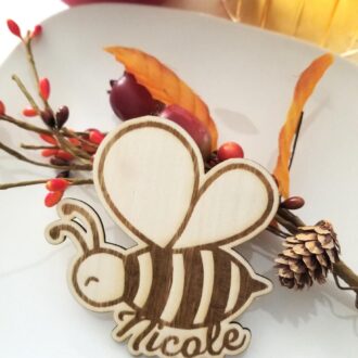 Custom Honey Bee place card for Rosh Hashanah, personalized table decoration, Jewish new year holiday dinner setting decor, cutout Gift tag