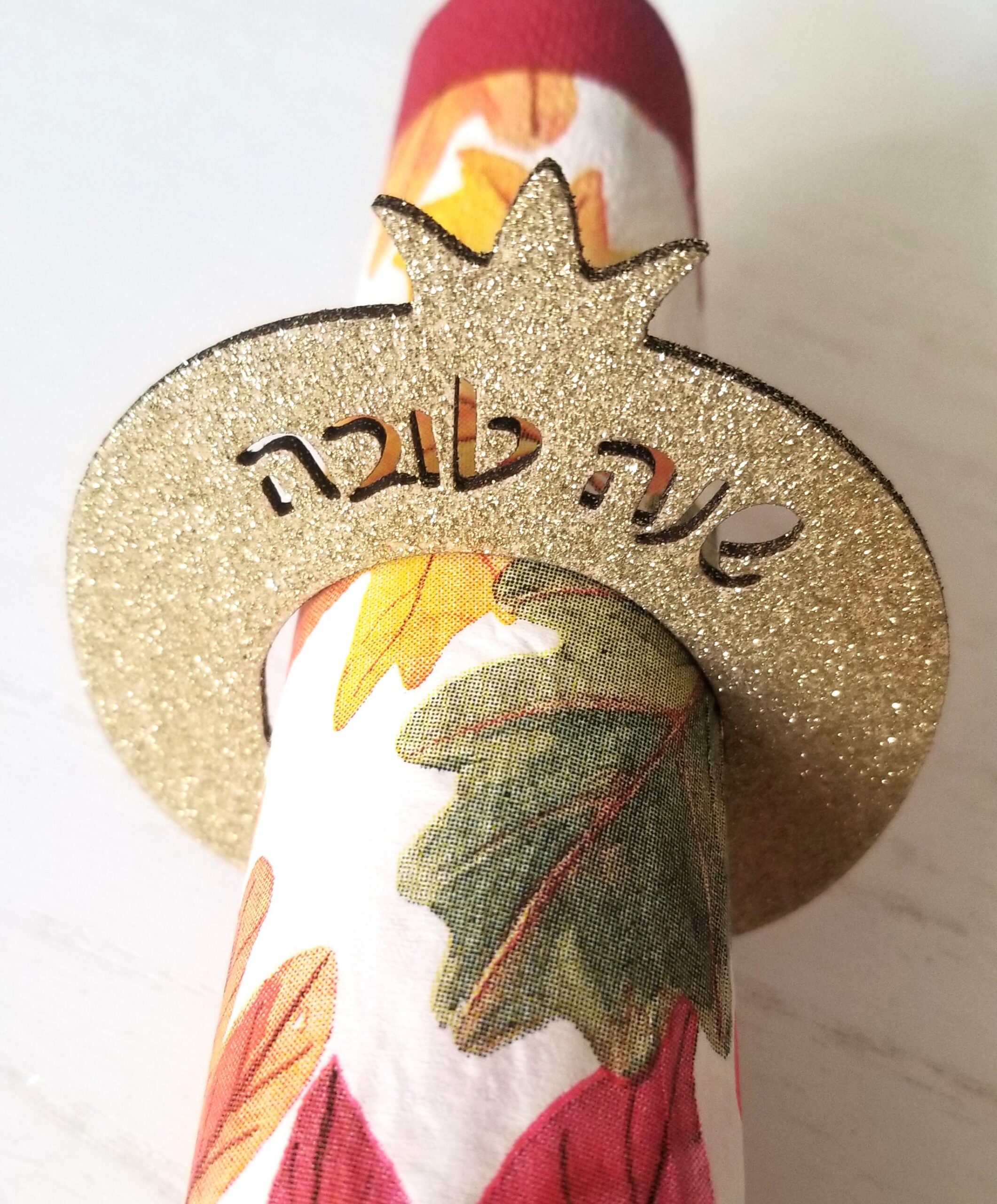Rosh Hashanah napkin rings, personalized table decoration, Jewish new year holiday table decor, Shana Tova pomegranate dinner setting decor