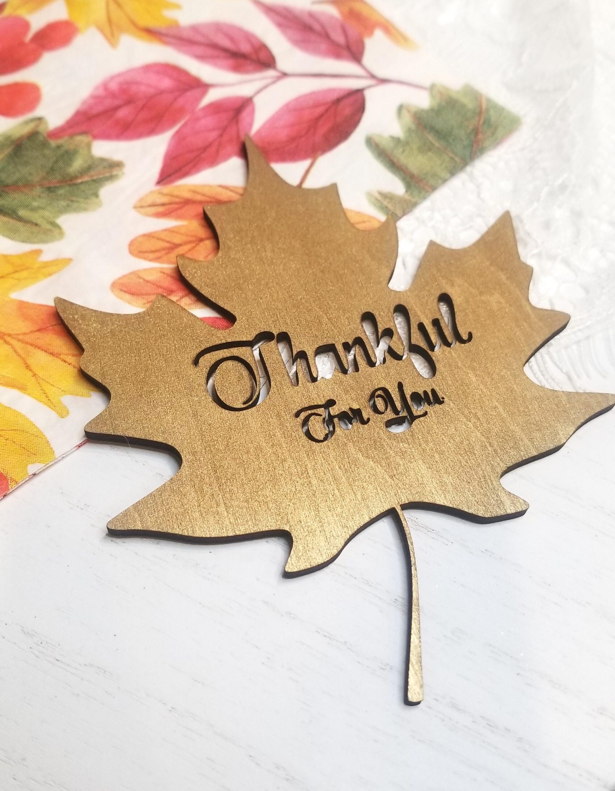 Thankful for you place card, Thanksgiving Decor Name Tags, Custom Fall Place Tag, Personalized wood Leaf tag, Friendsgiving Dinner table tag