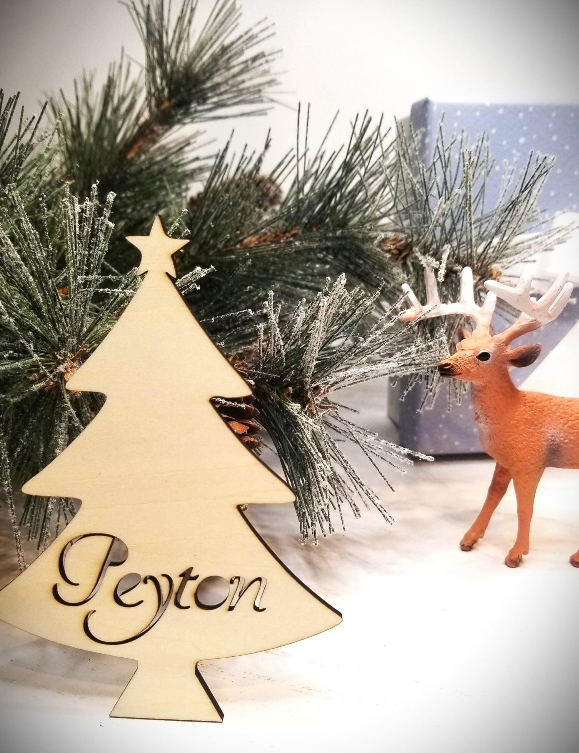 Personalized Christmas tree Name Card, Wood Place Card, Work Holiday Party, Christmas Table setting, Hosting decoration, Holiday Favors